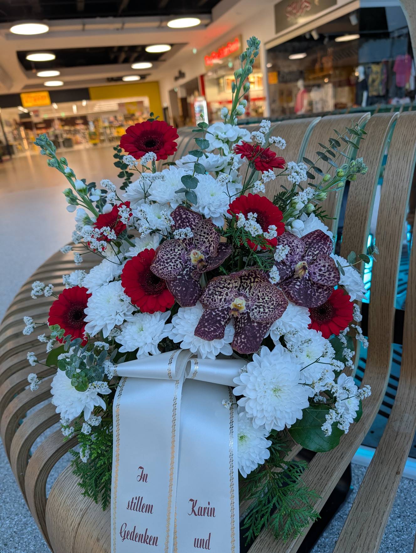 Funeral Arrangement: Final Farewell - zoom
