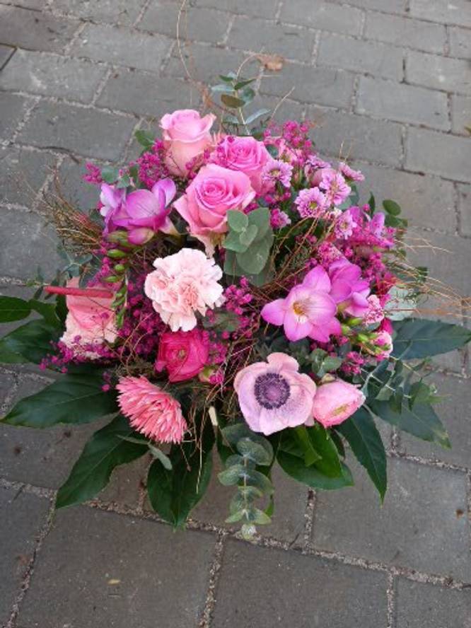 Image - Bouquet in shades of pink