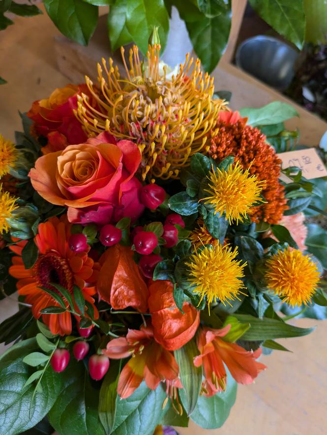 Image - Bouquet in orange/red