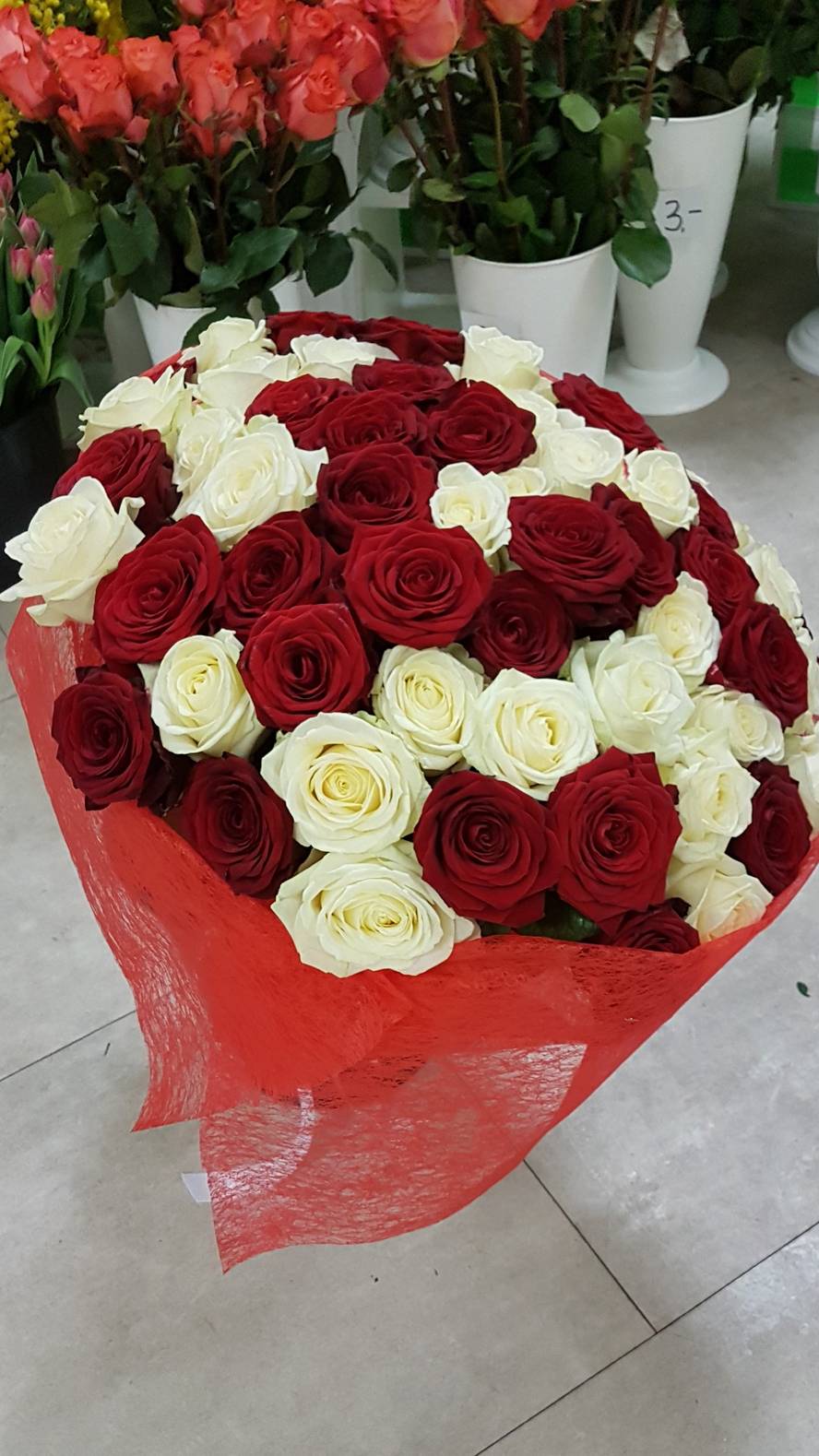 Rot-Weiß Rosenstrauß (Klassik) Rot-Weiß Rosenstrauß (Klassik)