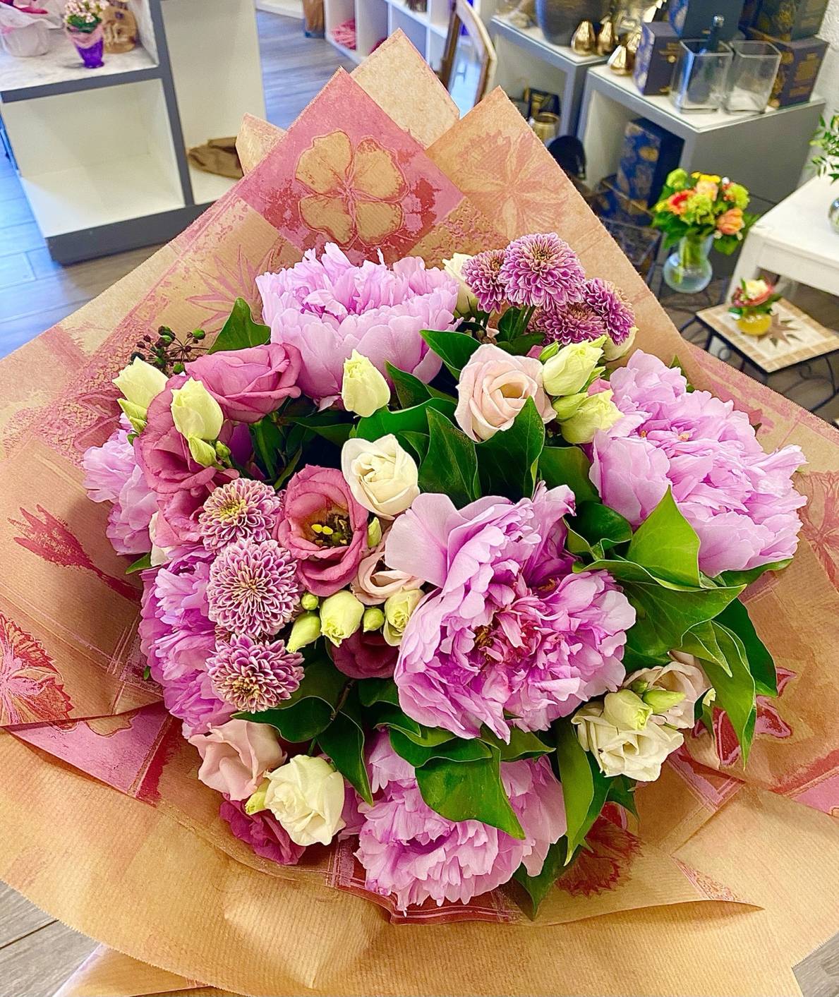 Rosé poetry - Exclusive birthday bouquet of joy - zoom