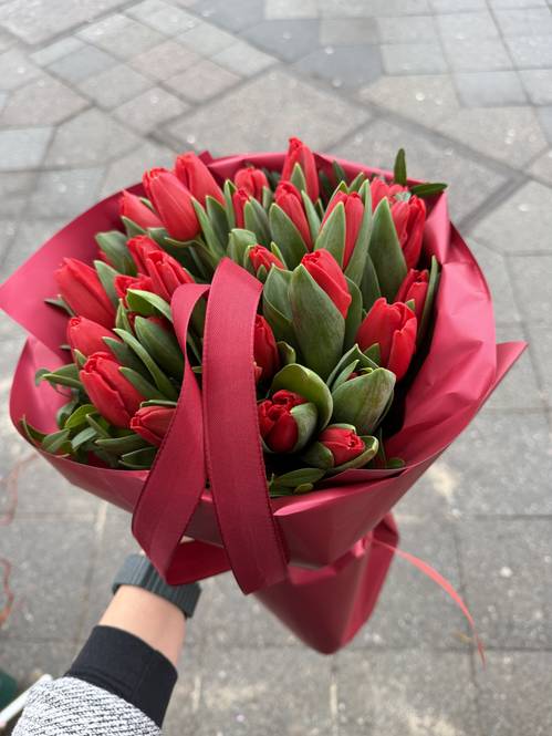 Roter Tulpenstrauß Roter Tulpenstrauß