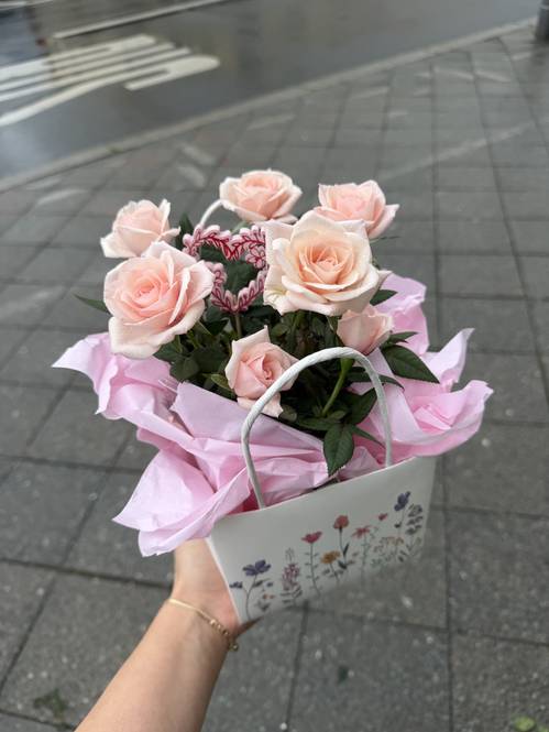 Kleiner Rosentopf /Kalanchoentopf in Tasche