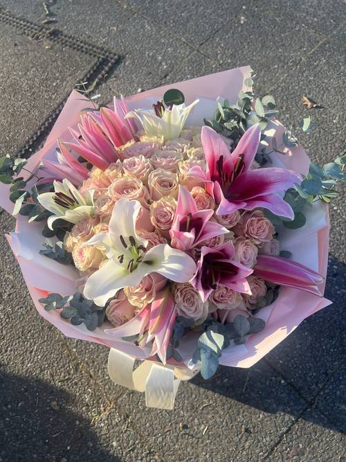 Rosa Bouquet Roses x Lily Rosa Bouquet Roses x Lily