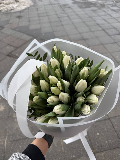 Weißer Tulpenstrauß Weißer Tulpenstrauß