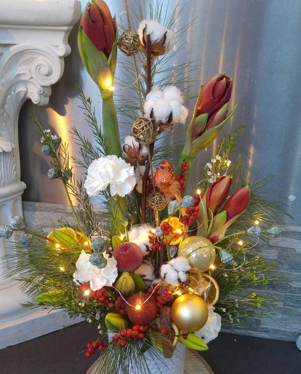 Advent bloemstuk Advent bloemstuk