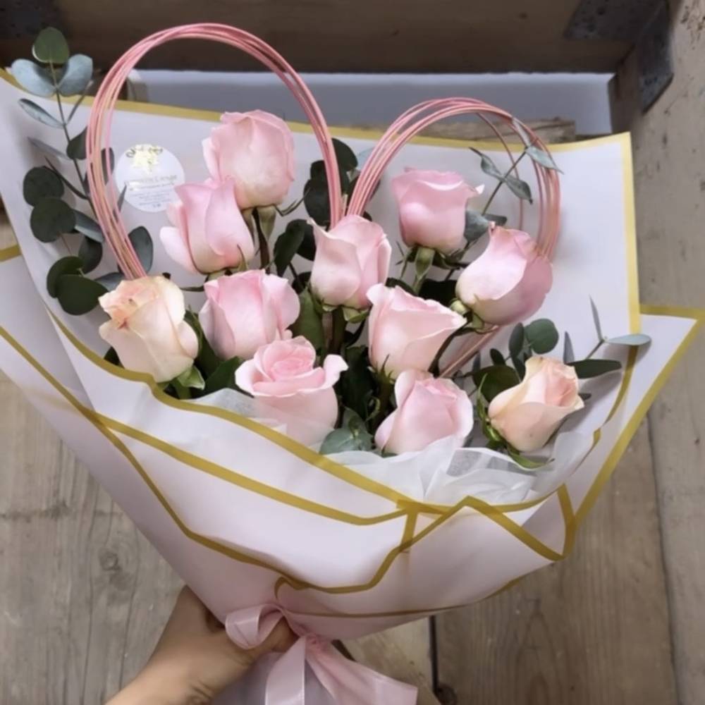 Heart rose bouquet - zoom