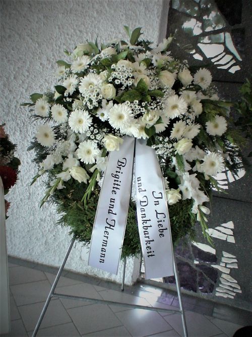Image - Classic funeral wreath