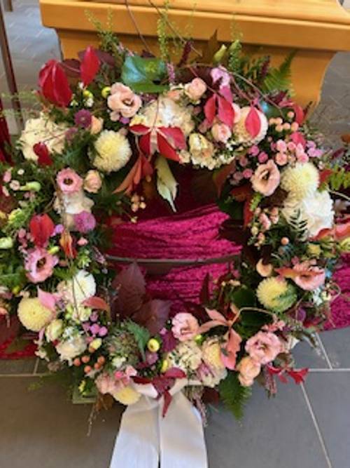 Image - Rundgesteckter Kranz 