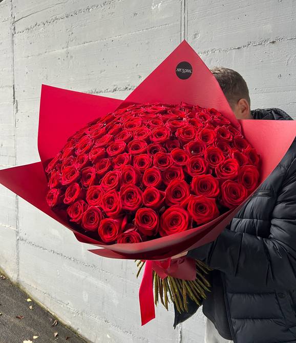 Image - Boeket „100 rode rozen in rood“