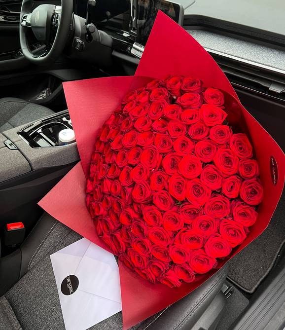Image - Boeket „100 rode rozen in rood“