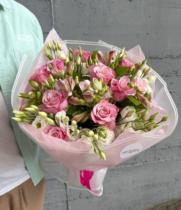 Pink Roses & Lisianthus Bouquet
