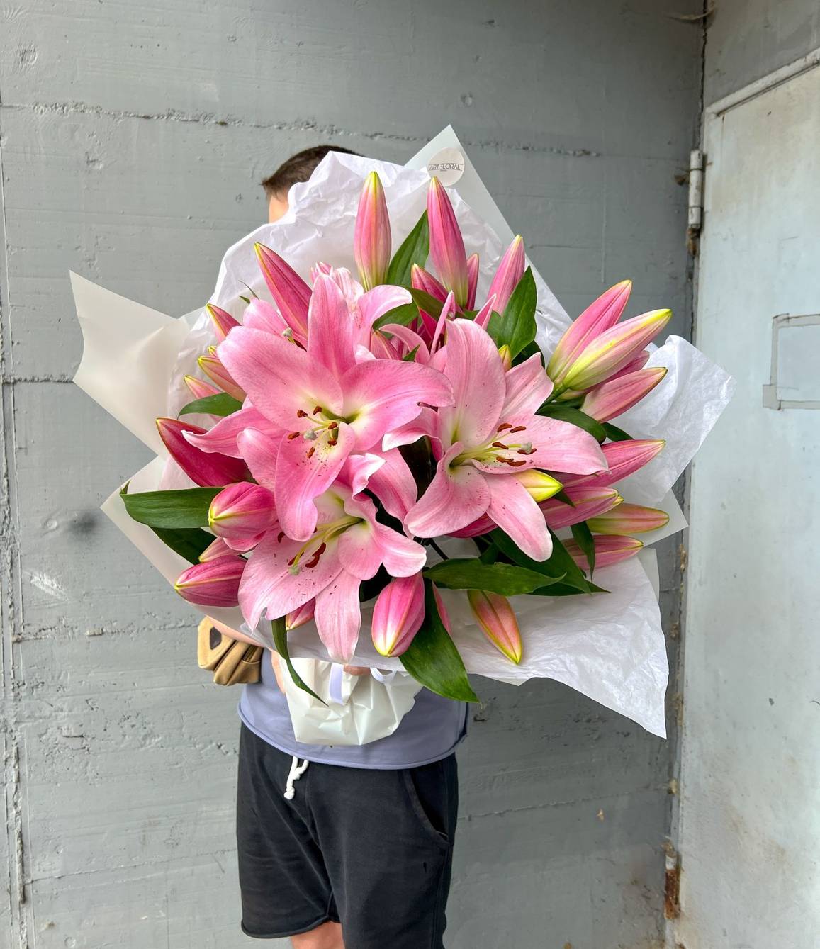  Pink Lilies Bouquet - zoom