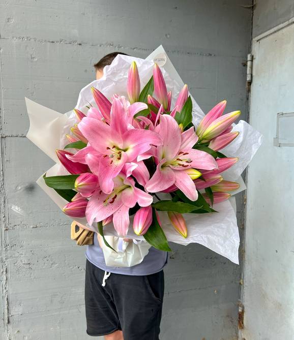  Pink Lilies Bouquet