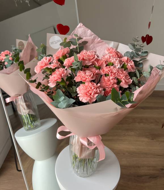 Image -  Incredible Carnations Bouquet
