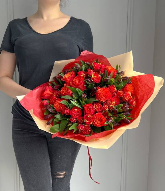 Image - Flame Flower Bouquet