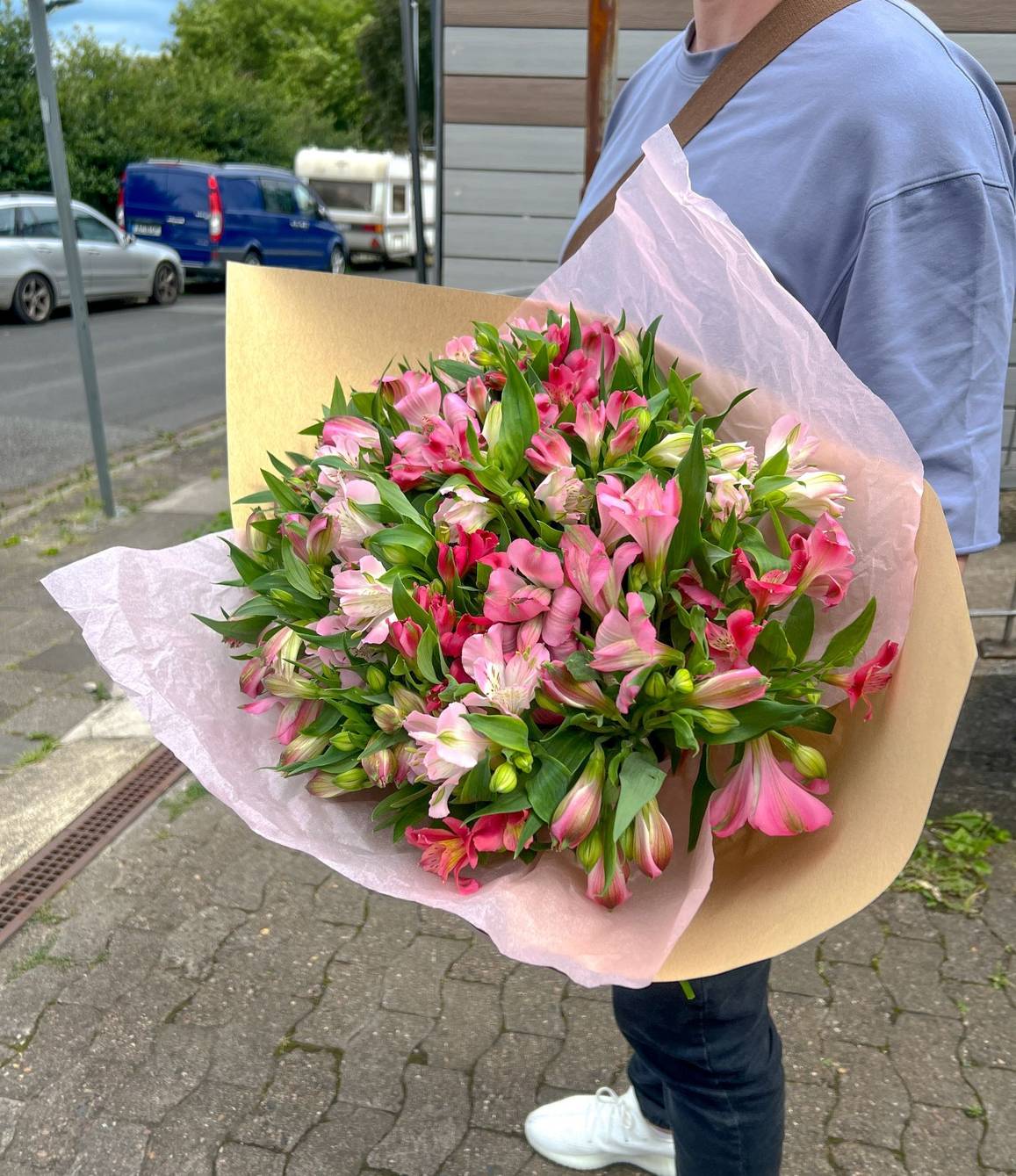 Alstroemeria Bouquet - zoom