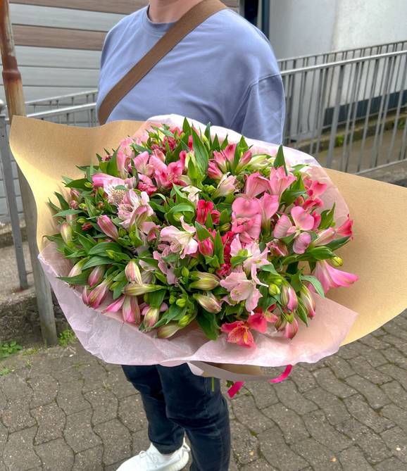 Image - Alstroemeria Bouquet
