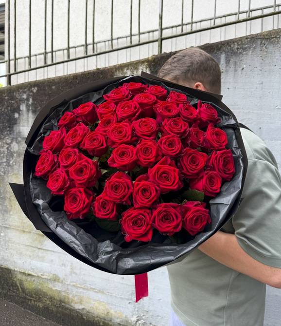 Black Ruby Flower Bouquet