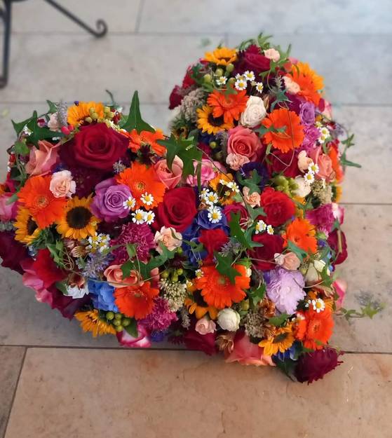 Image - Lichtgevend hart rouwarrangement