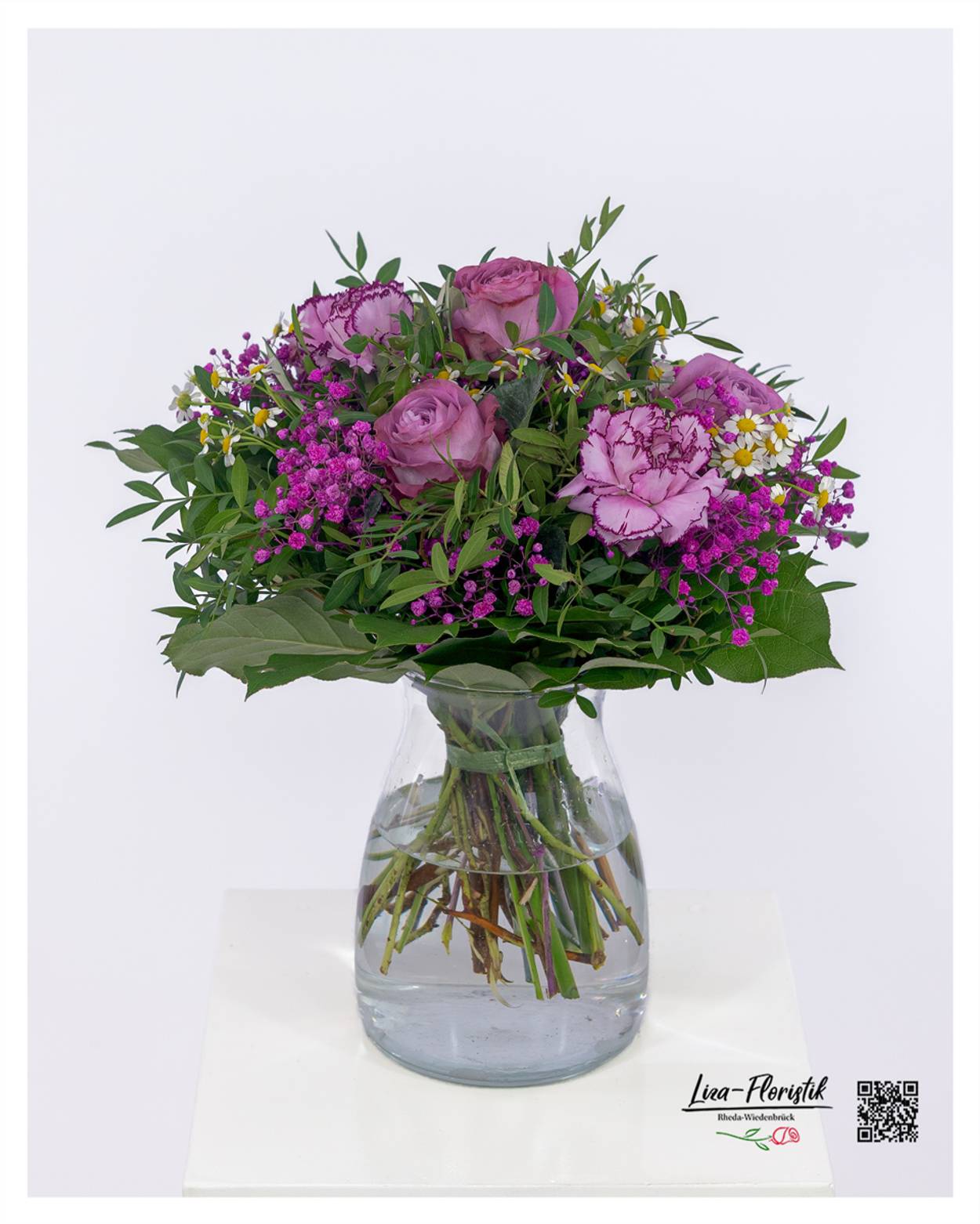 Boeket met paarse rozen en anjers - zoom