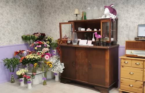 outdoor_store_front_img